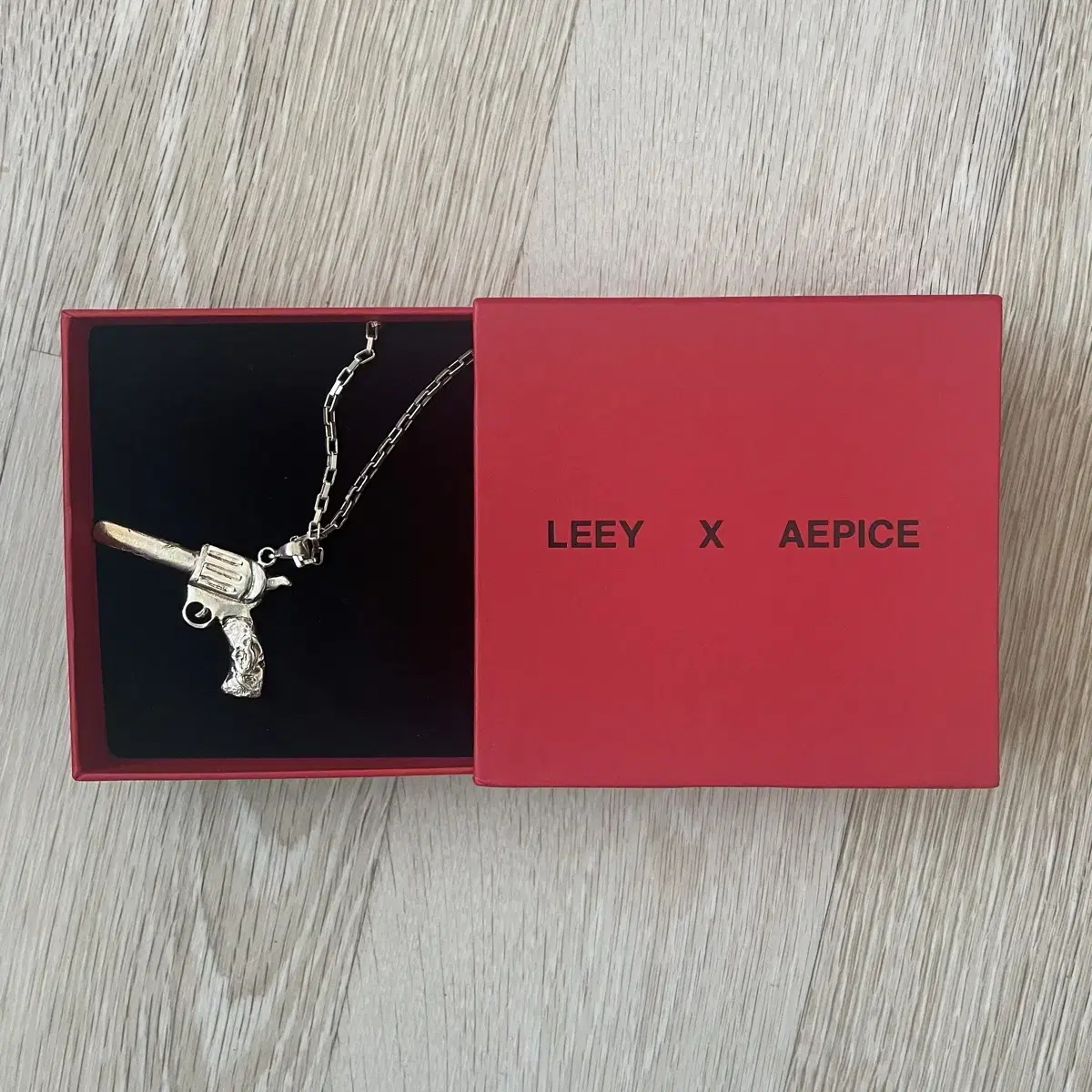 LEEYxAEPICE REVOLVER NECKLACE SILVER