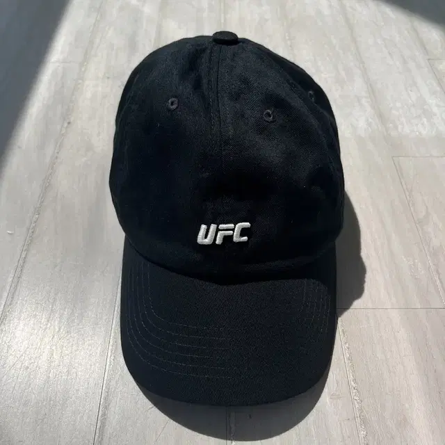 UFC 에센셜 볼캡 (정가39,000)