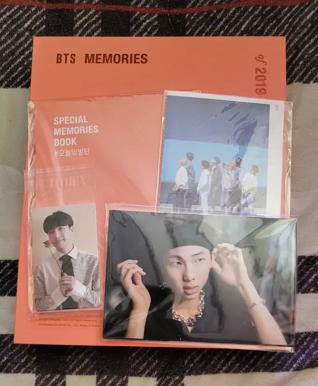 방탄 메모리즈 2019 DVD + 위버스 인화 사진 세트 특전