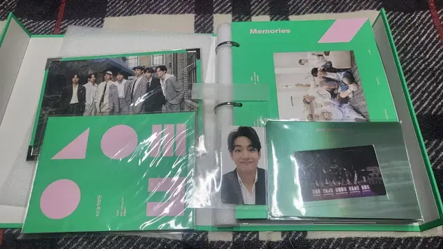 방탄 메모리즈 2020 DVD + 위버스 풀구성 특전 + 뷔/태형