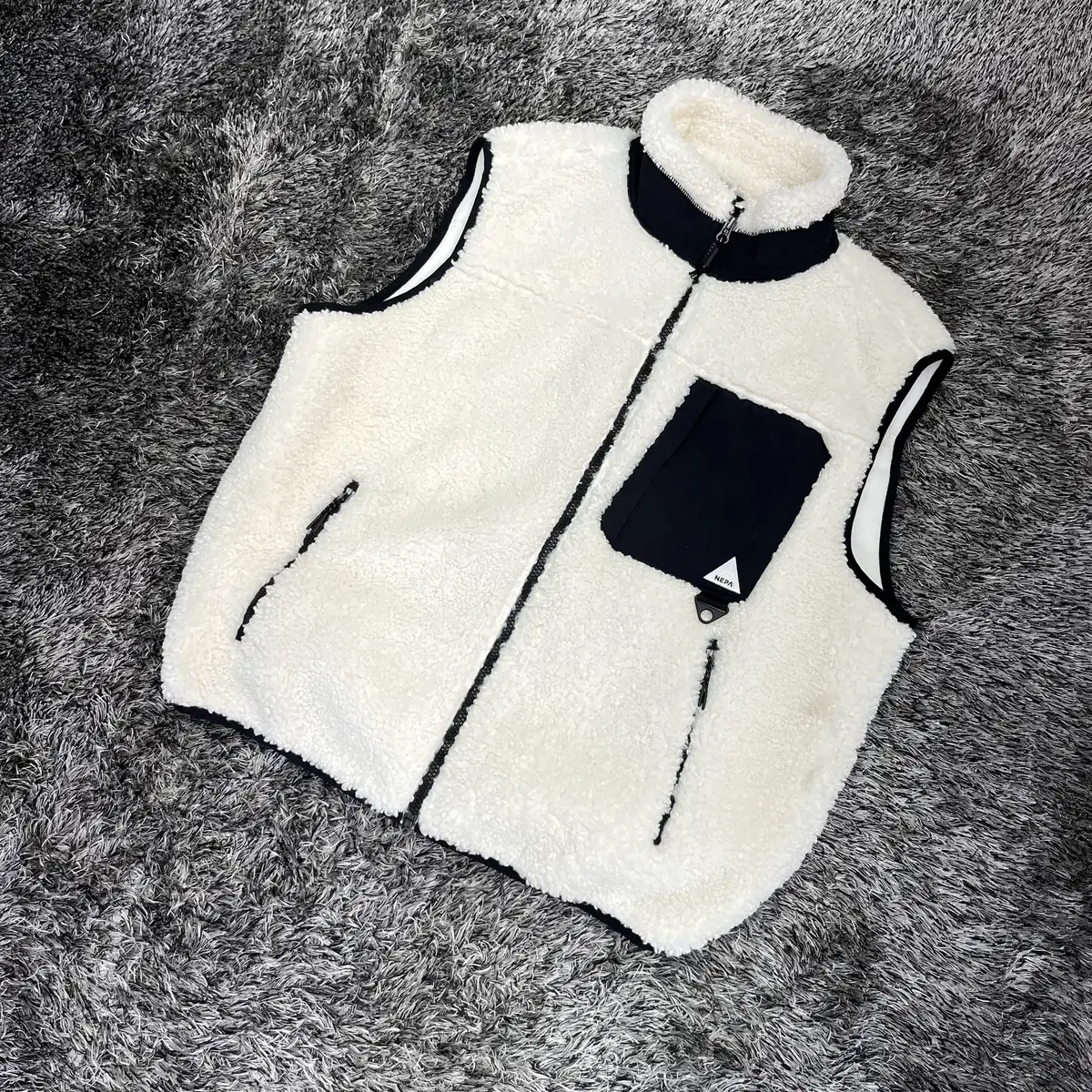 Nepa Furis Vest (105)