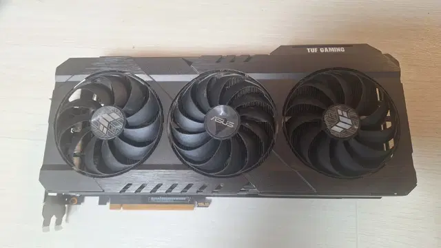 Asus Rx6800xt 그래픽카드