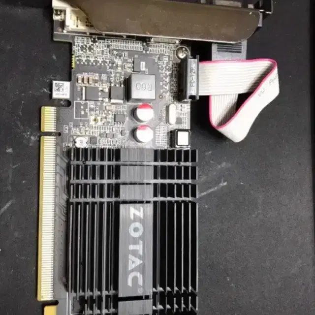 GT710 조탁 그래픽카드 2개 입니다