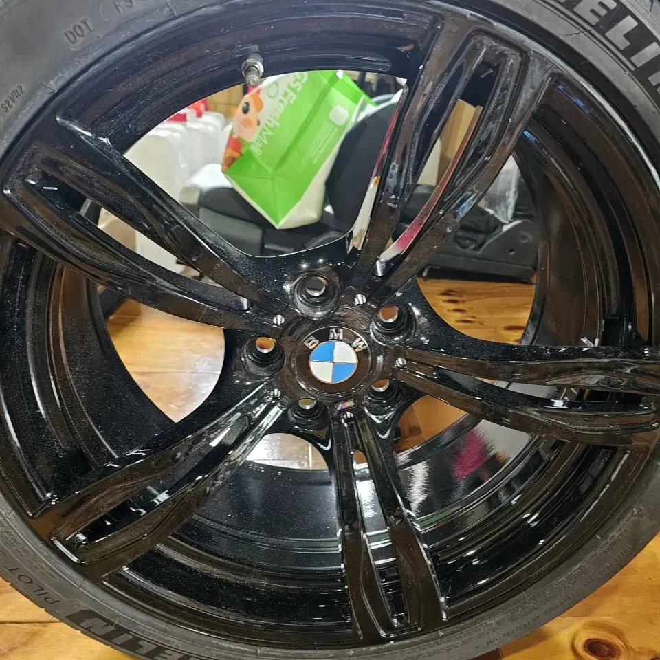 BMW F10 M5 정품 20인치 휠타이어 미쉐린PS4s 장착 한대분판매