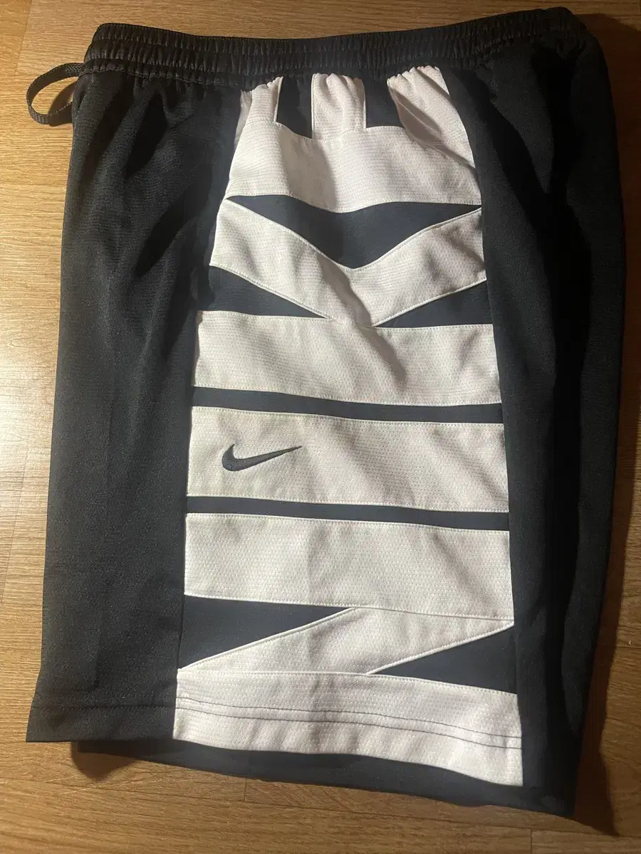 Nike vahn sells