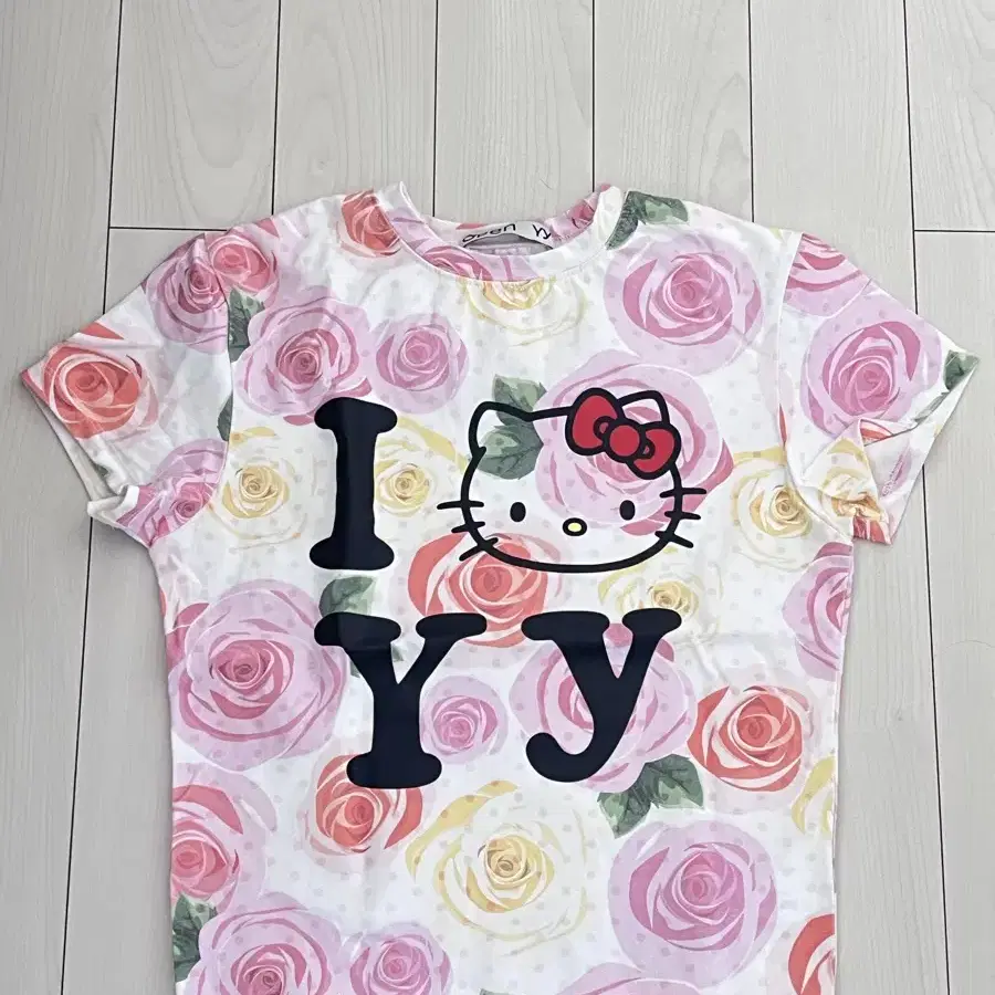 HELLO KITTY X YY BABY TEE, PINK