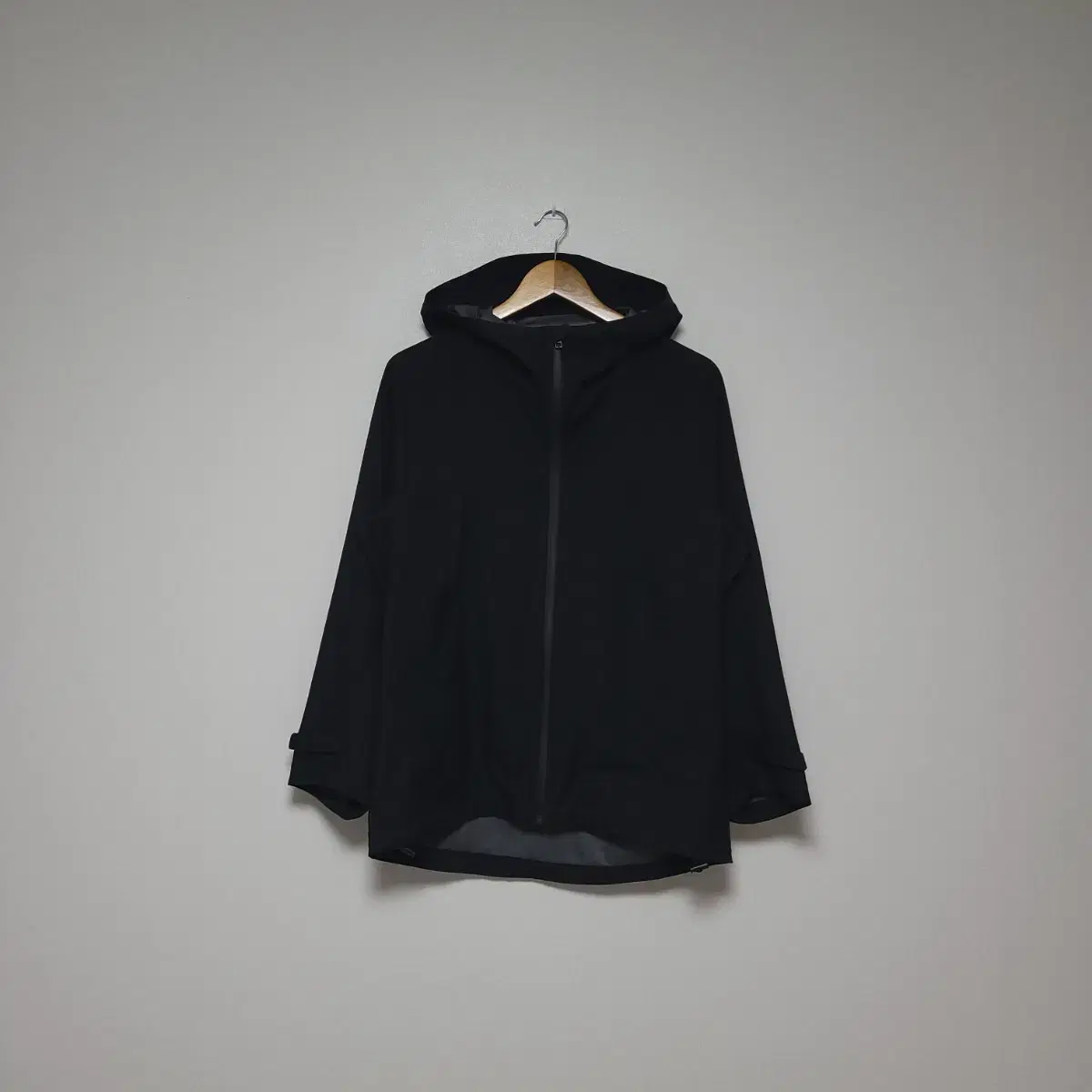 (95) UNIQLO Uniqlo Blocktech Parka Black