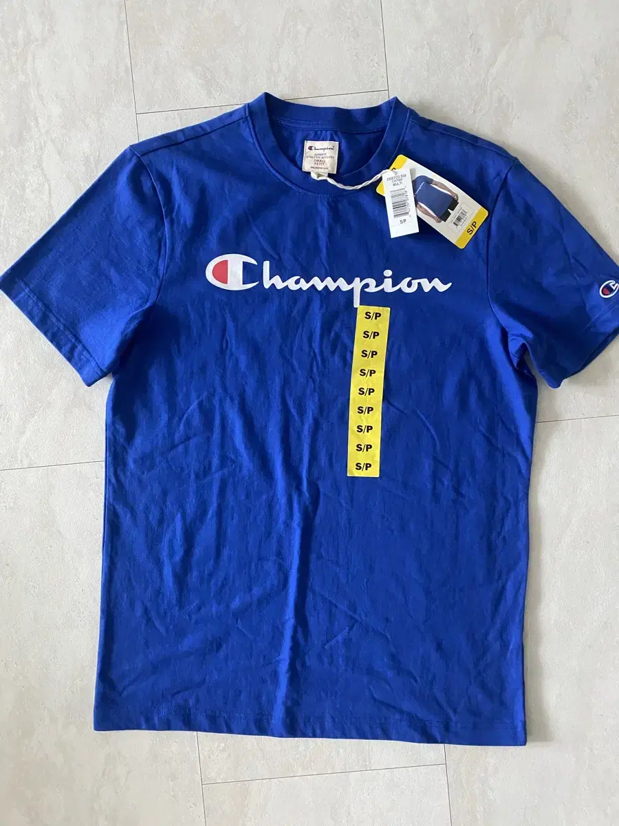 Unused) Men's Champion T-Shirt