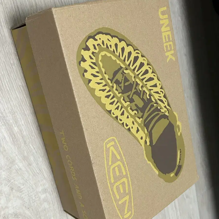 KEEN 유니크 03 블랙 230 새상품