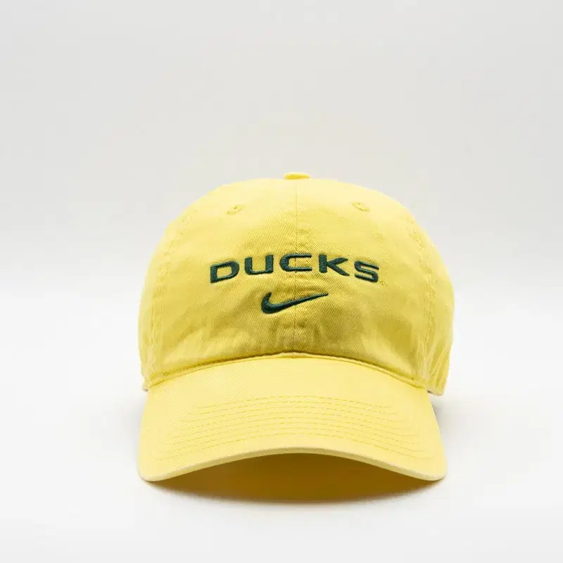 VINTAGE NIKE DUCKS YELLOW HAT