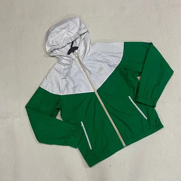 M Nike Windrunner Windbreaker Jacket B.2078