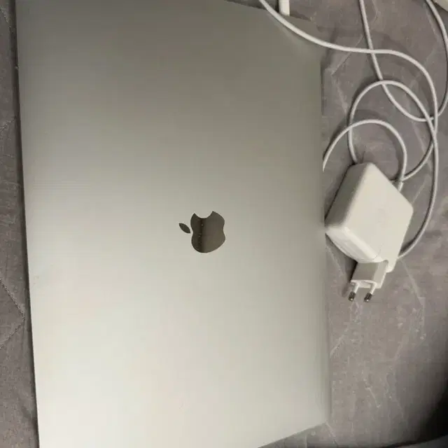 apple 2019 맥북 프로 16 실버 512GB/16GB