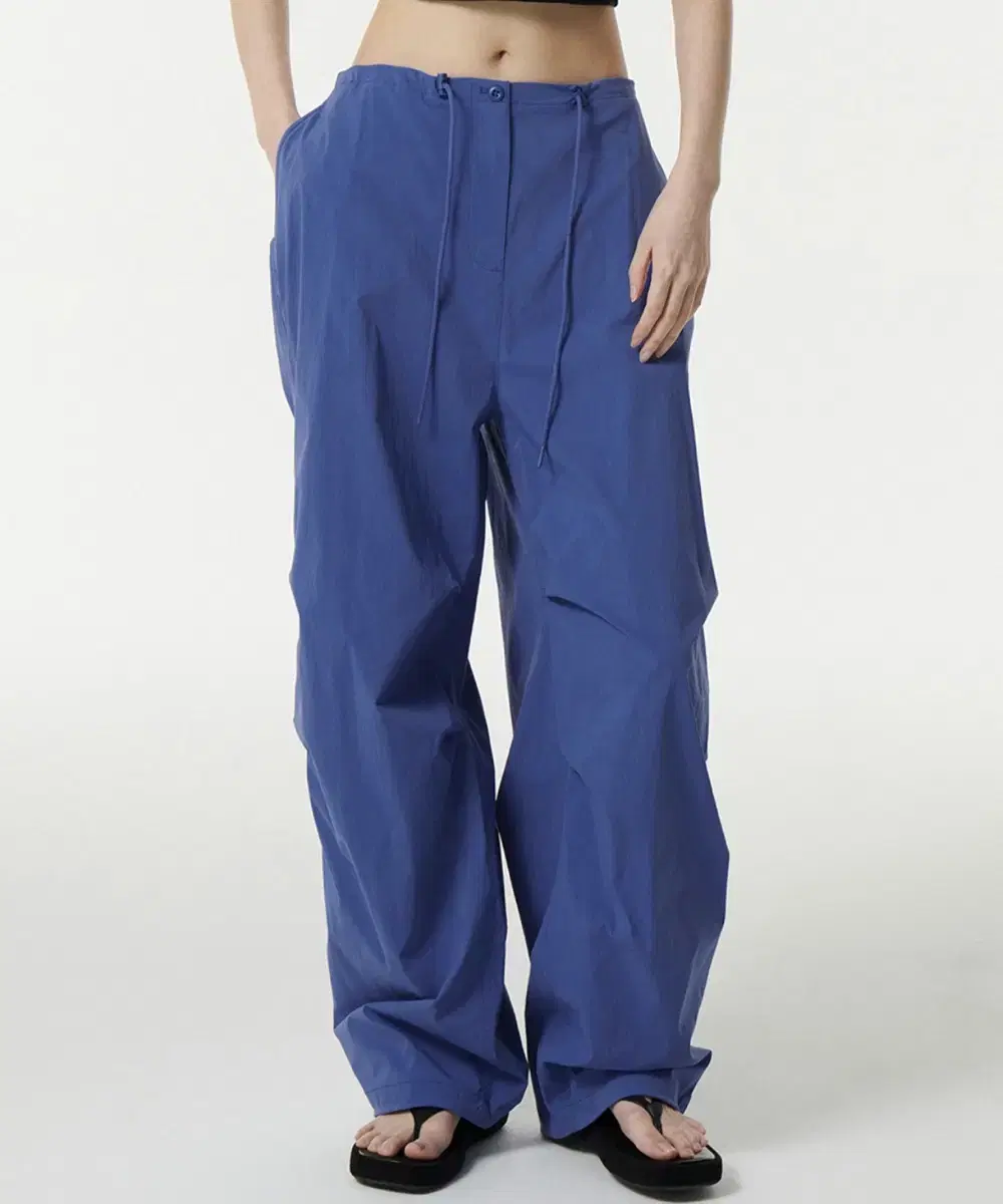 Musinsa Standard Woman Women's Parachute Pants [Blue] 22