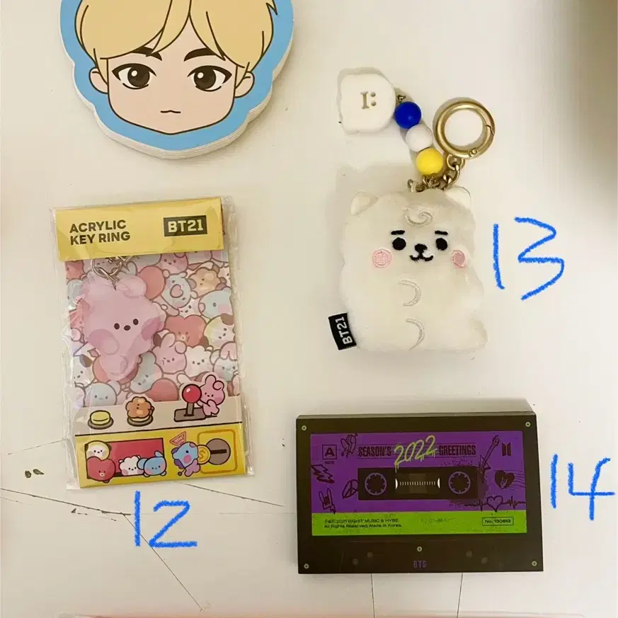 방탄소년단 BT21 굿즈 아이돌 피규어 키링 메모지 BTS