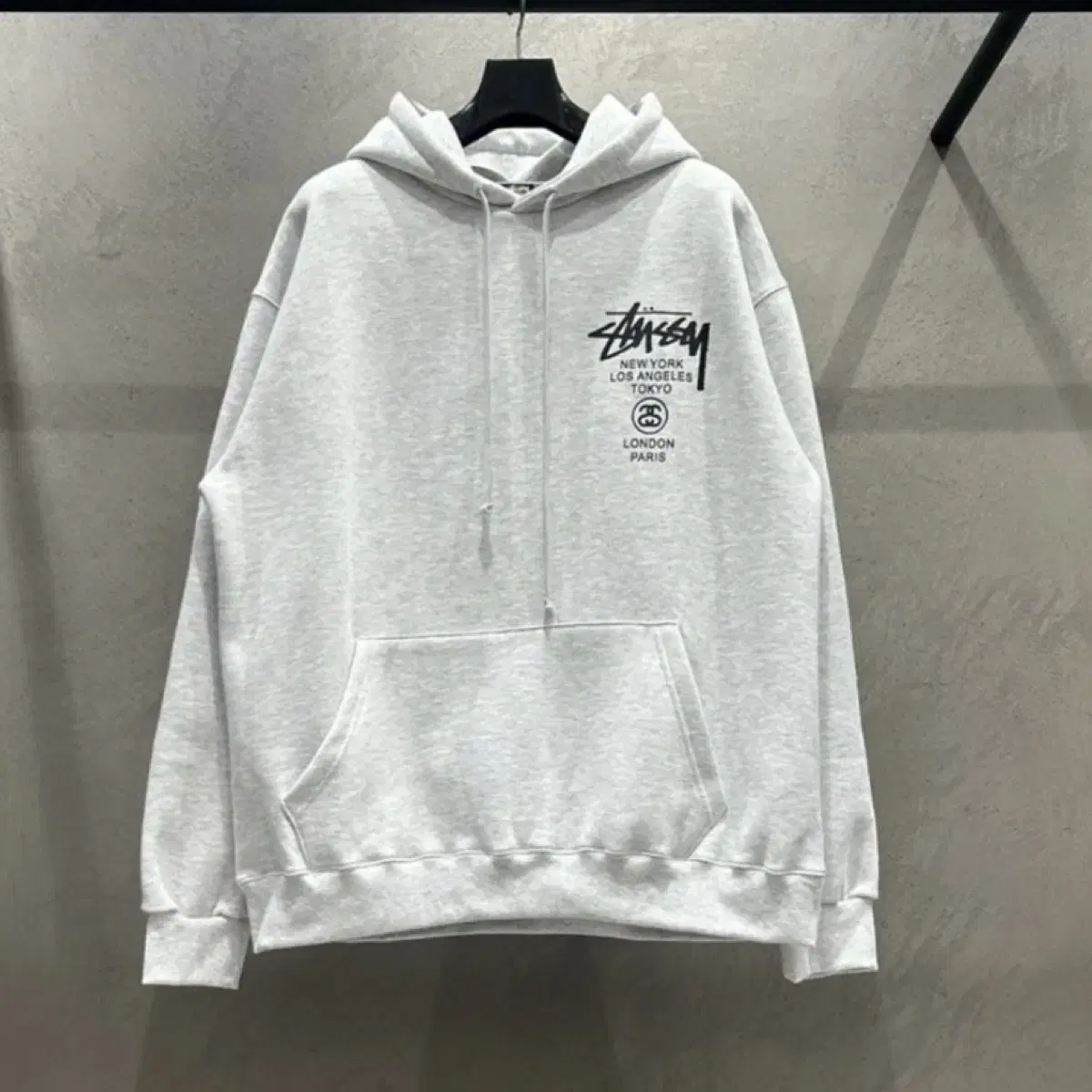 Stussy worldtour Hoodies M,L last price