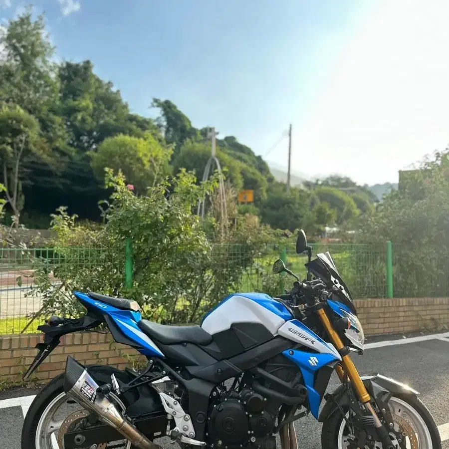 GSR750R