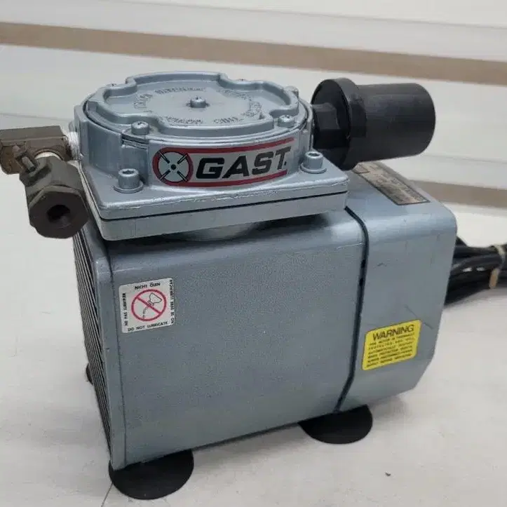 GAST DOA-P101-AA Vacuum Pump 진공펌프.