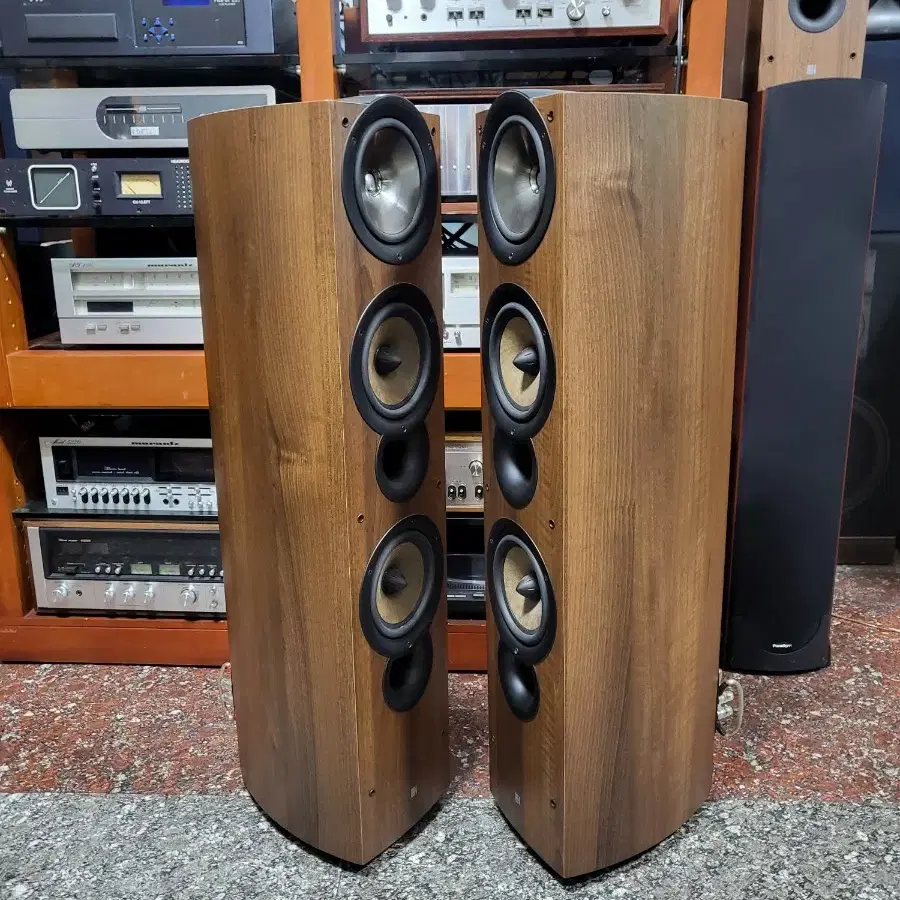 영국 KEF 톨보이 스피커  iQ9