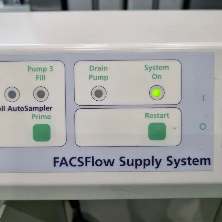 BD FACSCalibur TM Flow Cytometer 유세포분석기.