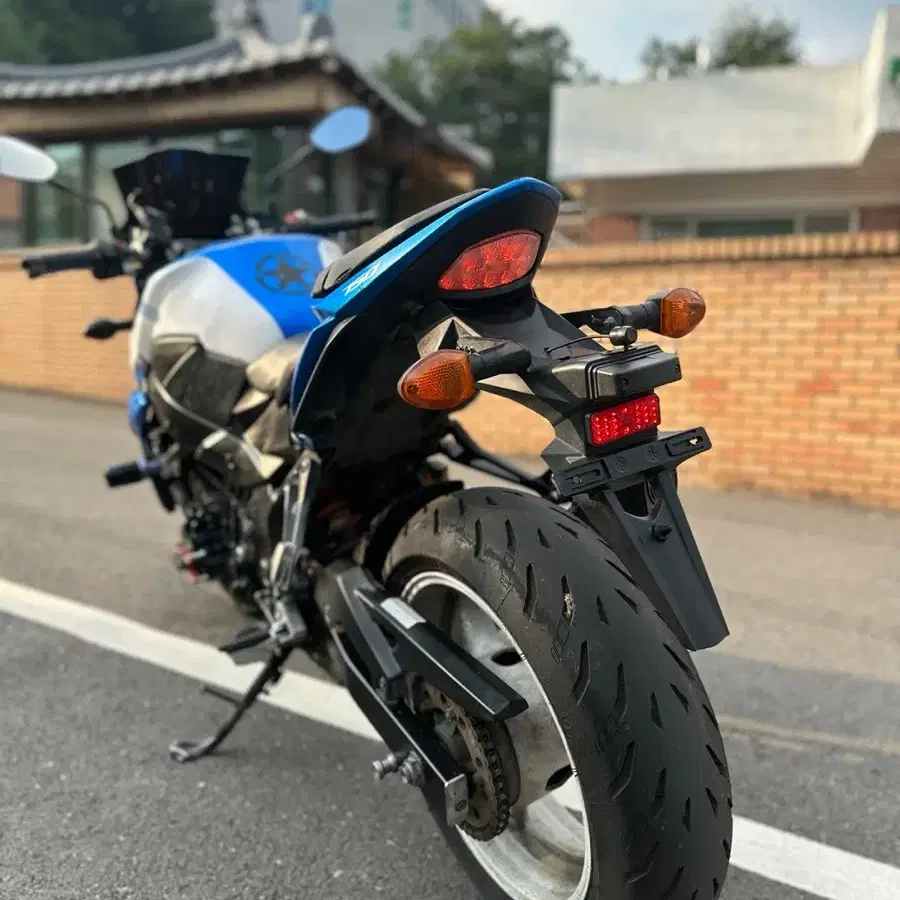 스즈키 GSR750A