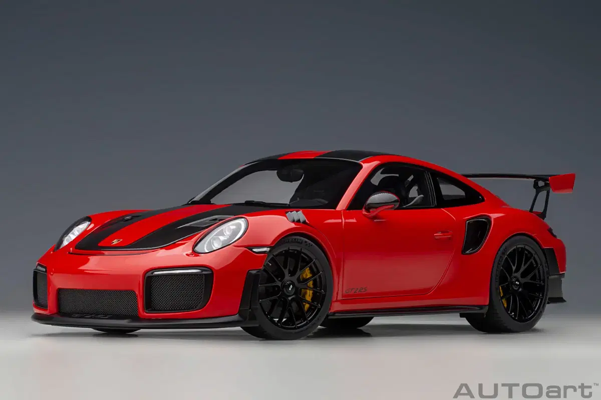 1:18 오토아트 포르쉐 911 GT2 RS