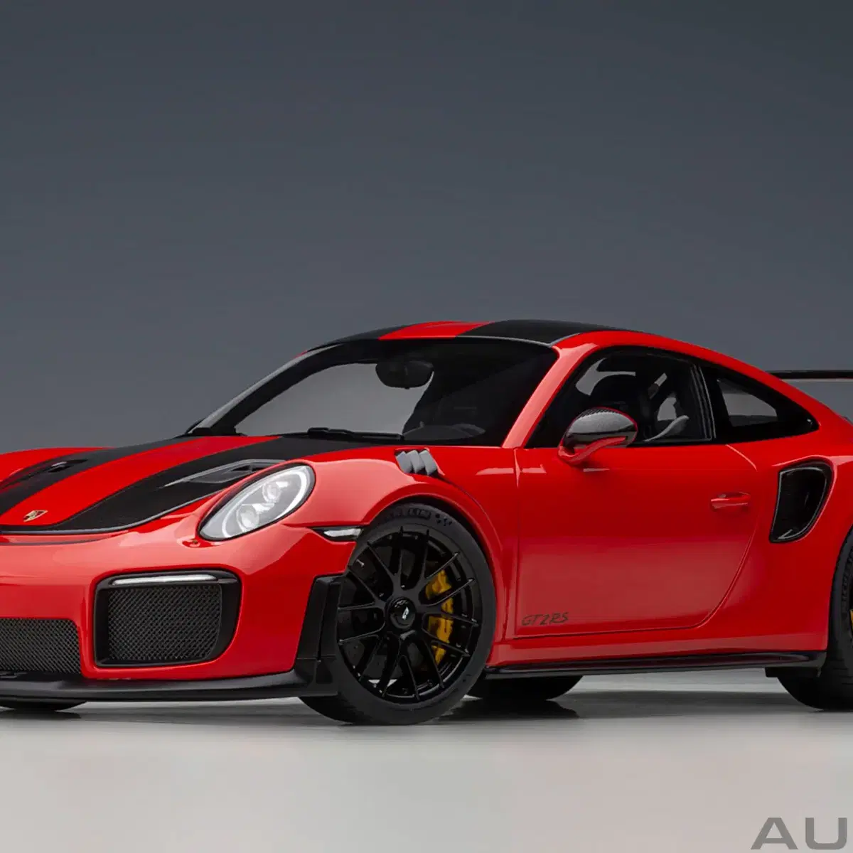 1:18 오토아트 포르쉐 911 GT2 RS