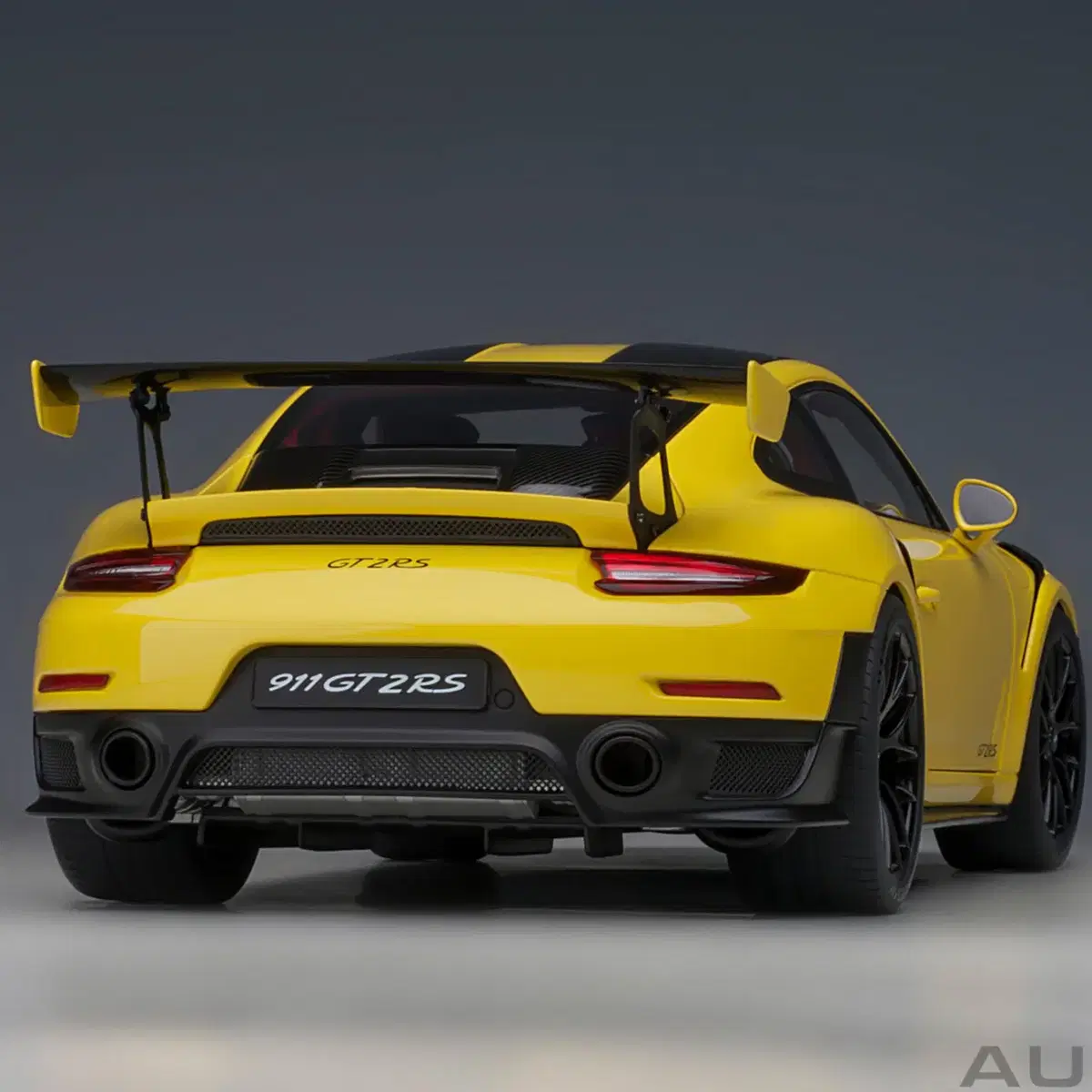 1:18 오토아트 포르쉐 911 GT2 RS