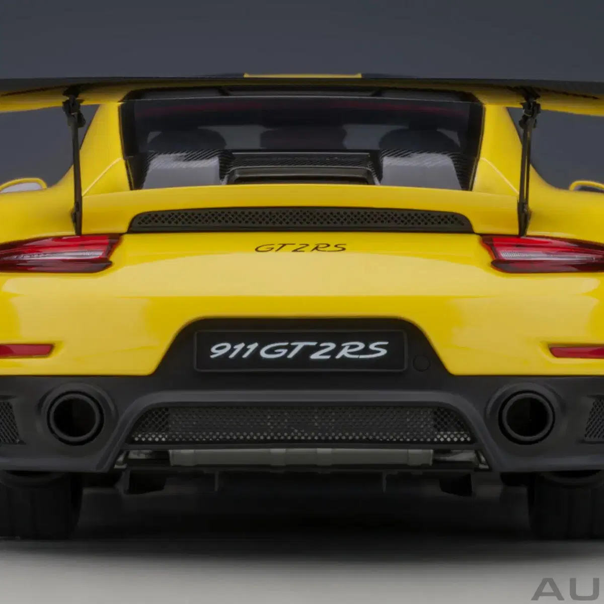 1:18 오토아트 포르쉐 911 GT2 RS