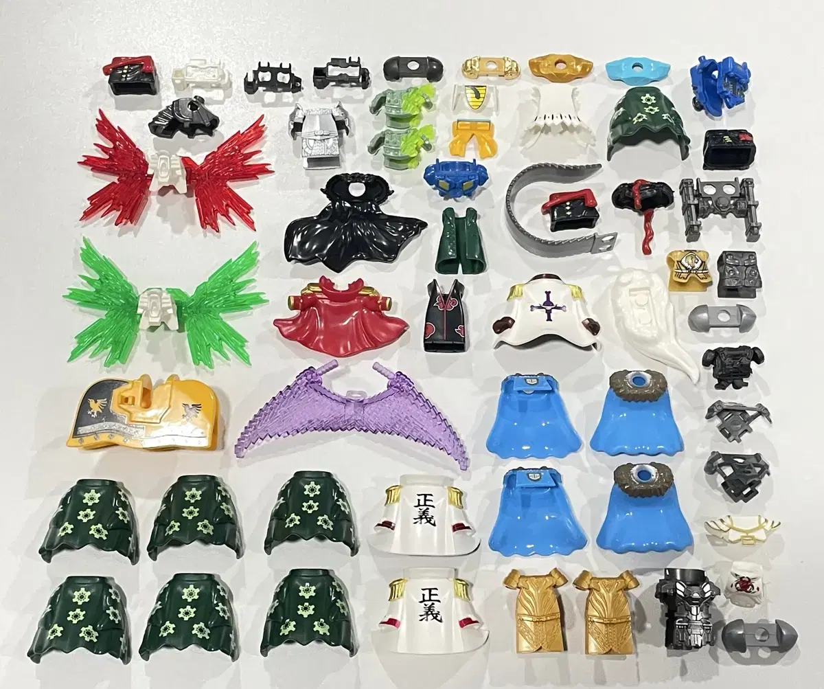 Collection of LEGO (compatible) figure parts and props