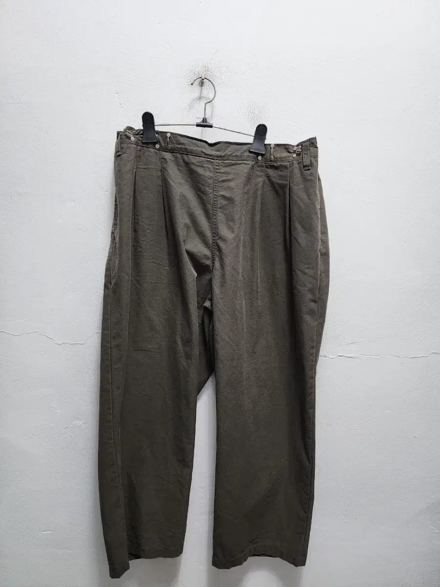 High-five waist-adjustable balloon pants