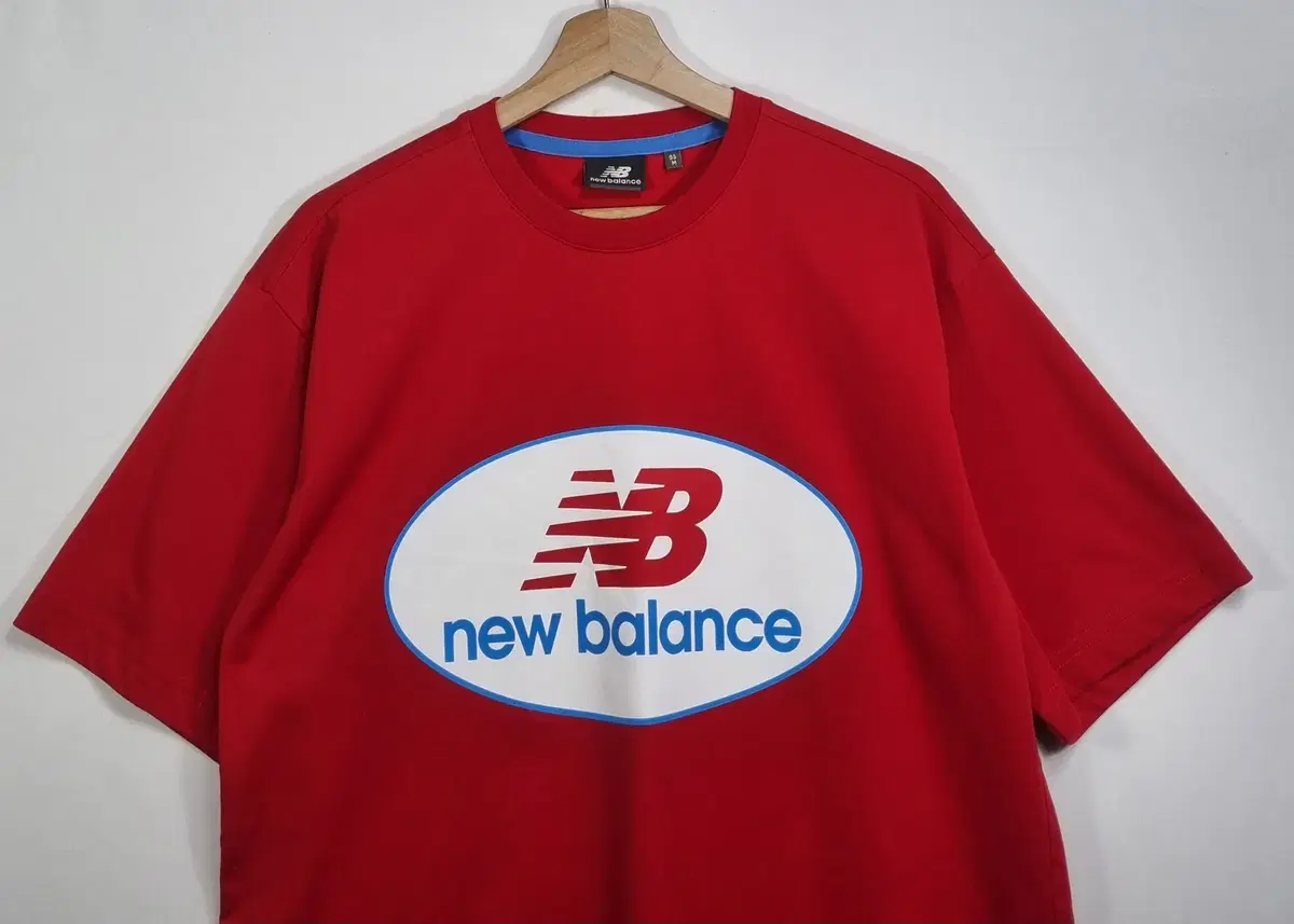 M (95) New Balance Red Vahn Tee