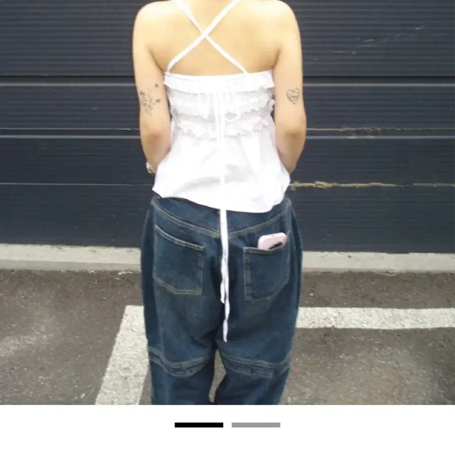 아워캐비넷 dana strap sleeveless