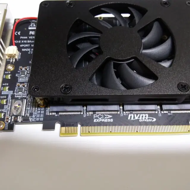 NVME PCIE 어댑터 4 M.2  SSD 4개장착