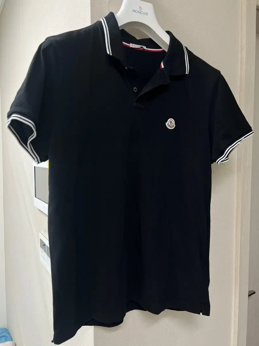 Department Store) Moncler Vahn Short Sleeve Karati L (New)