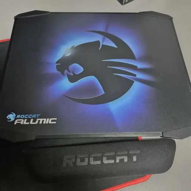 로켓 ROCCAT ALUMIC 알루믹 스피드 컨트롤 양면사용 마우스패드