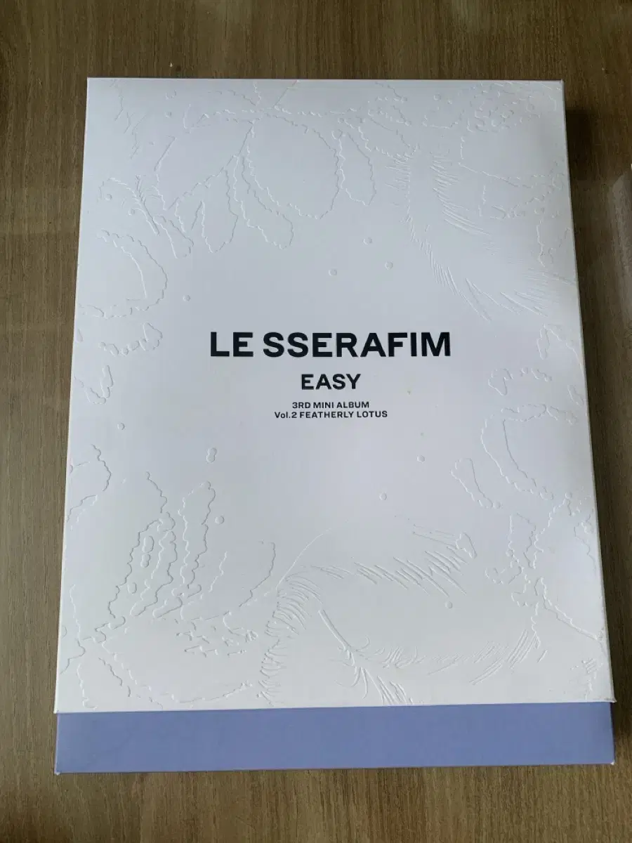 Le sserafim Easy album