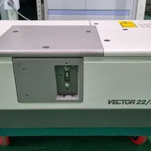 BRUKER Vector 22/N  분광계