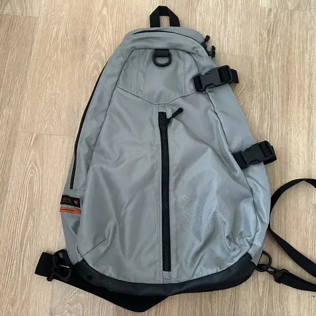 브라운브레스 메신저백 COMBINE SLING BAG GREY