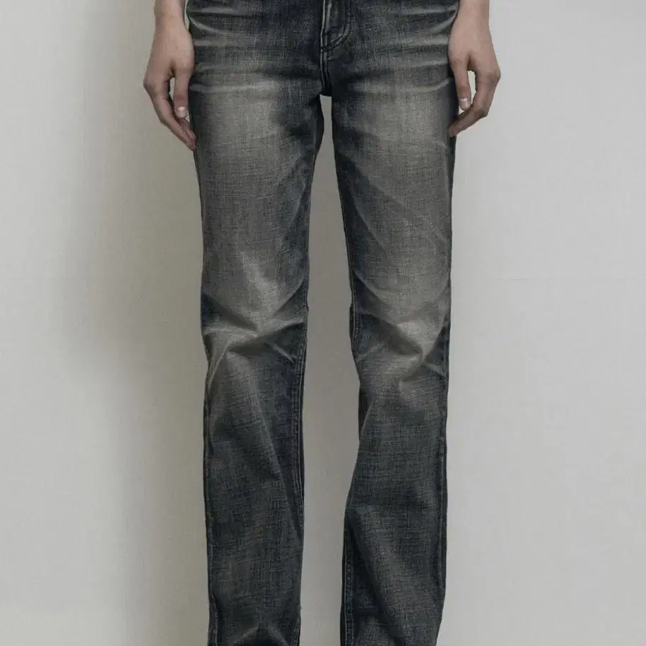 보헤미안서울 CRUMPLED WASHING DENIM PANTS