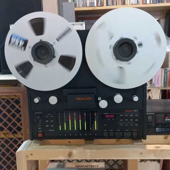 TASCAM TSR-8