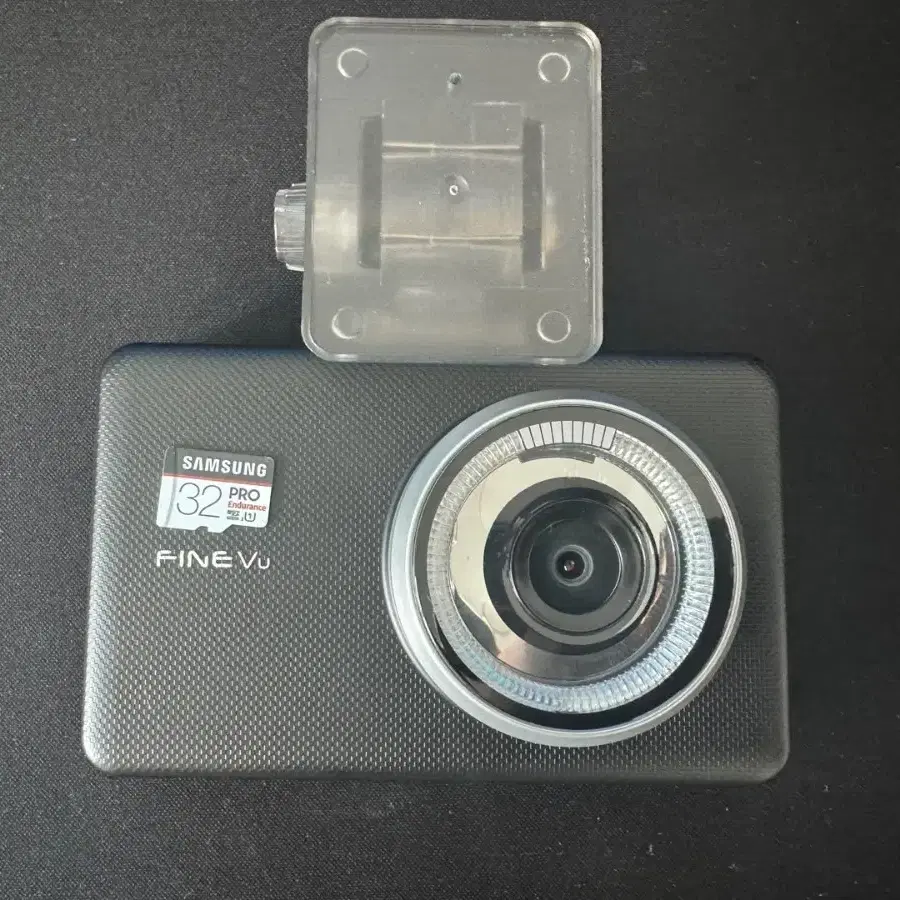 블랙박스 2채널 파인뷰 X3000UP FHD 32GB 팝니다. 0073