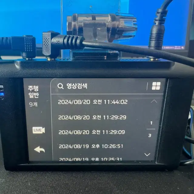 블랙박스 2채널 파인뷰 SF3000 FHD 32GB GPS 팝니다. 00