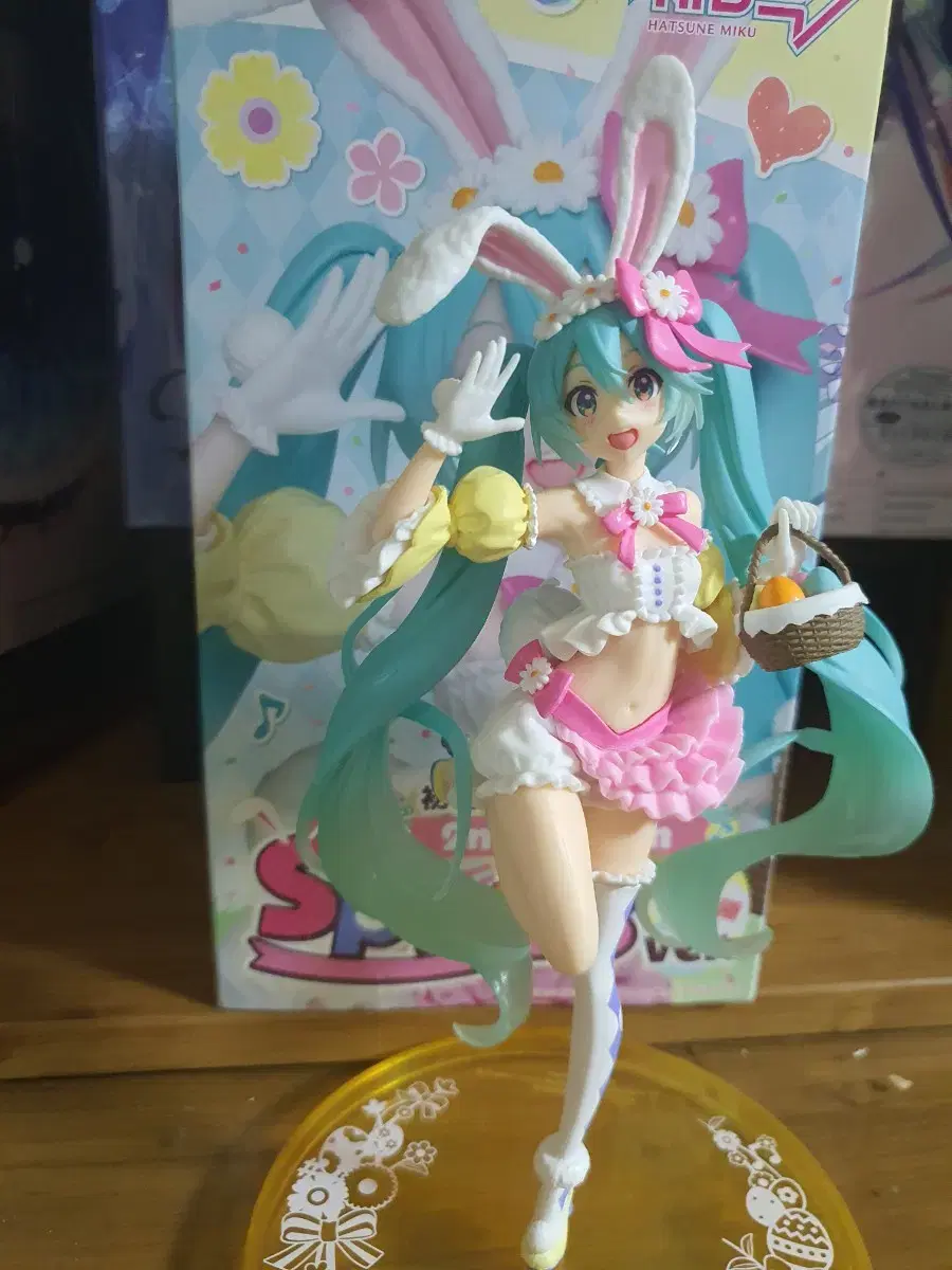 Hatsune Miku Easter Figures