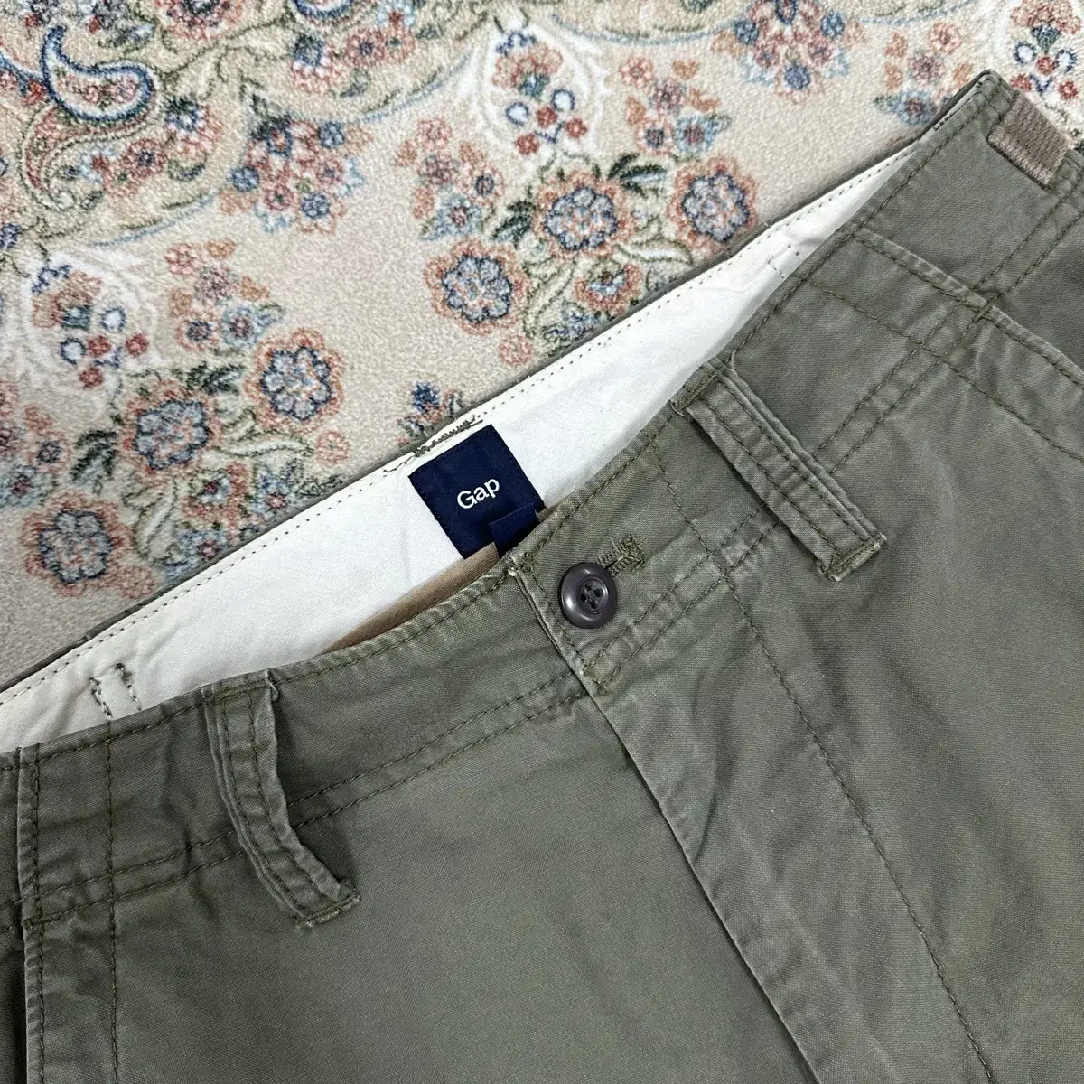 Gap Short 29