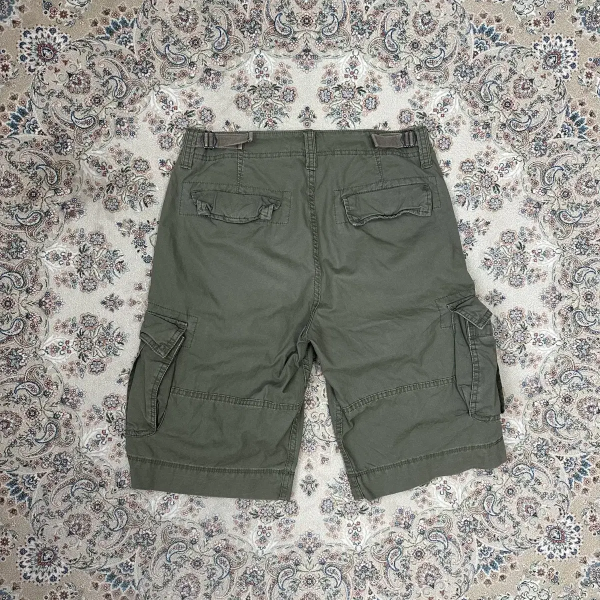 Gap Short 29