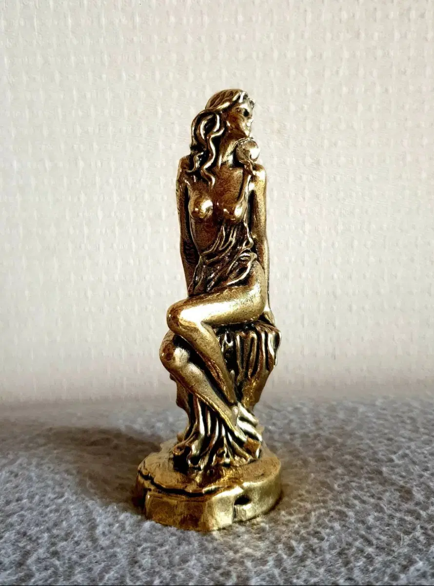 1 Precious Brass Areum Maiden Statue