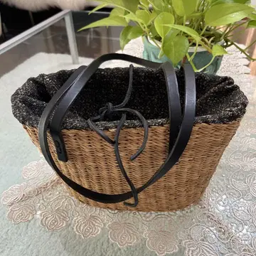 무운(MUUN) 바스켓백