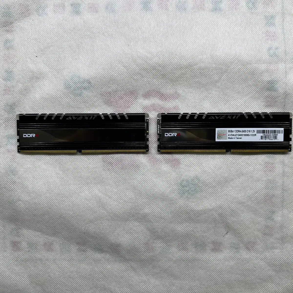 AVEXIR DDR4 8GB 튜닝램