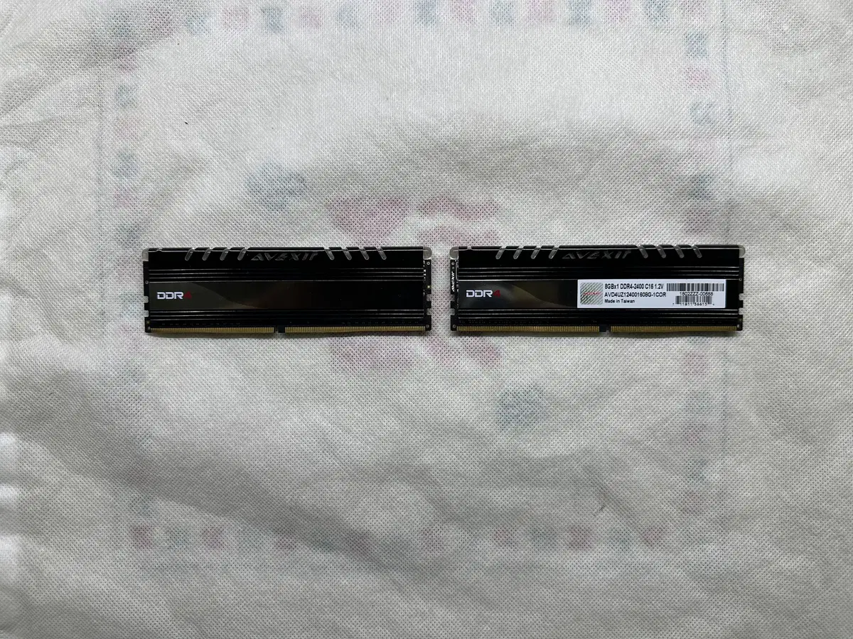 AVEXIR DDR4 8GB 튜닝램