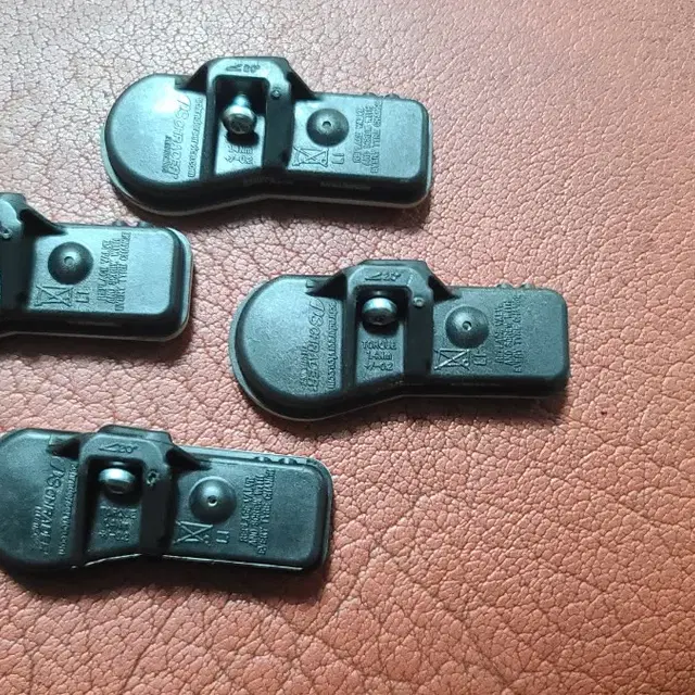 기아 올뉴카니발 TPMS 공기압센서만 한대분 4개 52933-B2100